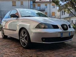 Grigio Usata 2003 Seat Ibiza Sport Tre volumi | 1850 € (Cara)