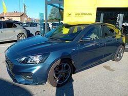 0f blu lava metallizzato Usata 2018 Ford Focus ST-Line Tre volumi | 13.650 € (Buon prezzo)