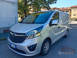 Grigio Usata 2016 Opel Vivaro Monovolume | 12.300 €