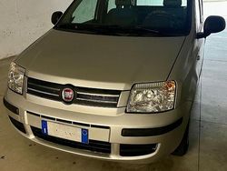 Grigio Usata 2012 Fiat Panda Emotion Due volumi | 3600 € (Buon prezzo)
