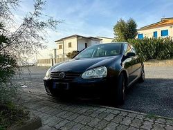 Nero Usata 2007 VW Golf V Tre volumi | 3000 € (Ottimo prezzo)