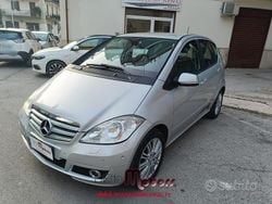 Argento Usata 2012 Mercedes A180 Executive Tre volumi | 5900 € (Super prezzo)
