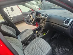 Usata 2009 Skoda Fabia Due volumi | 700 € (Buon prezzo)