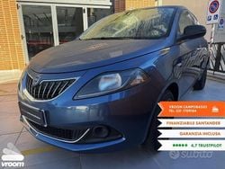 Usata 2023 Lancia Ypsilon Due volumi | 11.990 € (Buon prezzo)