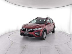 Rosso fusion Usata 2023 Dacia Sandero Expression Tre volumi | 13.800 € (Buon prezzo)