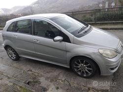 Grigio Usata 2005 Mercedes B200 Monovolume | 1500 € (Buon prezzo)