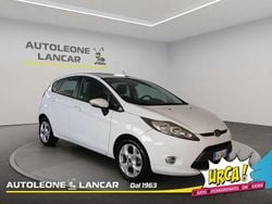 Bianco Usata 2012 Ford Fiesta Titanium Tre volumi | 4480 € (Buon prezzo)