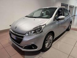 Other Usata 2017 Peugeot 208 Access Due volumi | 7800 € (Buon prezzo)
