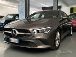 Grigio Usata 2021 Mercedes CLA180 Business Tre volumi | 22.999 € (Ottimo prezzo)