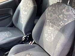 Bianco Usata 2014 Ford Ka Due volumi | 5500 € (Buon prezzo)