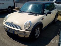 Bianco Usata 2005 Mini ONE Due volumi | 1500 € (Super prezzo)