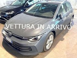 Grigio Usata 2025 VW Golf VIII Style Tre volumi | 29.900 € (Buon prezzo)