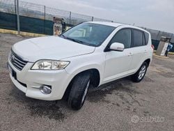 Bianco Usata 2011 Toyota RAV4 SUV | 6000 € (Buon prezzo)