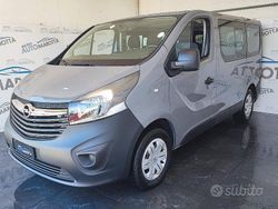 Grigio(met.) Usata 2017 Opel Vivaro S Monovolume | 19.900 € (Buon prezzo)