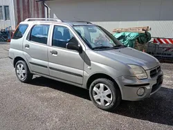 Usata 2001 Subaru Justy Due volumi | 4500 €