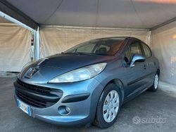 Grigio Usata 2007 Peugeot 207 Tre volumi | 1499 € (Molto cara)