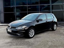 Nero Usata 2017 VW Golf VII Trendline Tre volumi | 11.950 € (Buon prezzo)
