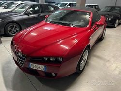 Rosso Usata 2010 Alfa Romeo Spider Exclusive Cabrio | 14.900 € (Buon prezzo)
