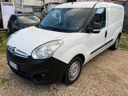 Bianco Usata 2015 Opel Combo Monovolume | 7400 € (Buon prezzo)