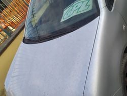 Grigio Usata 2002 VW Polo Comfortline Due volumi | 2500 € (Buon prezzo)