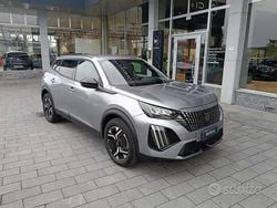 Argento Usata 2024 Peugeot 2008 Allure SUV | 23.450 € (Cara)