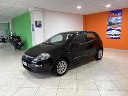 Nero Usata 2010 Fiat Punto Evo Emotion Due volumi | 2300 € (Ottimo prezzo)