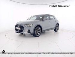 Grigio freccia perla grigio manhattan me Usata 2022 Audi A1 Admired Due volumi | 22.300 € (Buon prezzo)