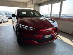 Rosso Usata 2023 Ford Mustang Mach-E Extended Range SUV | 39.990 € (Molto cara)