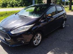 Nero Usata 2015 Ford Fiesta Tre volumi | 5850 € (Buon prezzo)