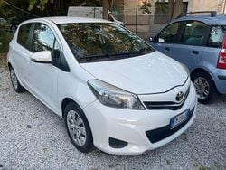Other Usata 2013 Toyota Yaris Active Tre volumi | 6800 € (Buon prezzo)