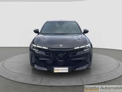 Nero Nuova 2025 Alfa Romeo Junior SUV | 35.167 €