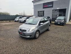 Grigio Usata 2006 Toyota Yaris Sol Tre volumi | 3000 € (Buon prezzo)