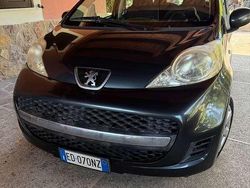 Nero Usata 2010 Peugeot 107 Due volumi | 4800 € (Buon prezzo)