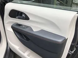 Usata 2020 Chrysler Pacifica Touring SUV | 44.000 €