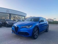 Blu/azzurro Usata 2024 Alfa Romeo Stelvio Sprint SUV | 38.990 € (Molto cara)