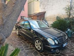 Nero Usata 2005 Mercedes E280 Avantgarde Tre volumi | 3000 €