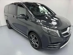 Grigio grafite Usata 2023 Mercedes V300 Avantgarde Monovolume | 73.900 € (Molto cara)
