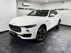 Bianco Usata 2017 Maserati Levante SUV | 26.999 € (Buon prezzo)