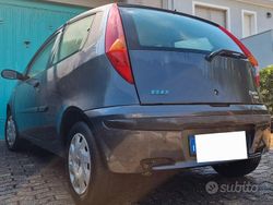 Grigio Usata 2003 Fiat Punto Due volumi | 1800 € (Buon prezzo)