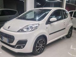 Bianco Usata 2012 Peugeot 107 Active Due volumi | 3900 € (Buon prezzo)