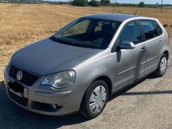 Grigio Usata 2007 VW Polo Comfortline Tre volumi | 2500 € (Buon prezzo)