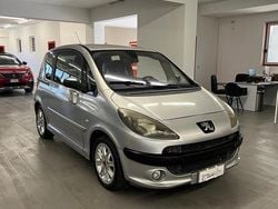 Grigio Usata 2006 Peugeot 1007 Monovolume | 1900 € (Buon prezzo)