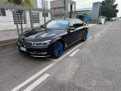 Blu/azzurro Usata 2015 BMW 730 Luxury Line Tre volumi | 25.000 € (Cara)