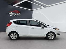 Bianco Usata 2015 Ford Fiesta Titanium Tre volumi | 8900 € (Buon prezzo)