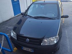 Nero Usata 2006 Fiat Punto Tre volumi | 2500 € (Buon prezzo)