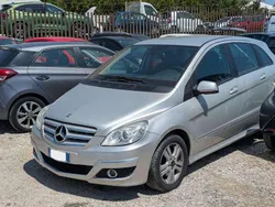 Grigio Usata 2011 Mercedes B180 Monovolume | 4000 € (Ottimo prezzo)