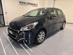 Grigio scuro Usata 2016 Peugeot 208 Allure Due volumi | 6999 € (Ottimo prezzo)