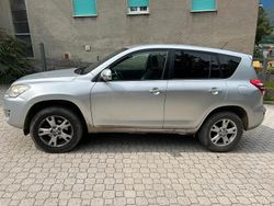 Grigio Usata 2010 Toyota RAV4 SUV | 5000 € (Ottimo prezzo)
