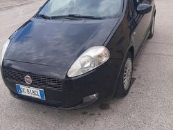 Nero Usata 2006 Fiat Grande Punto Due volumi | 2550 € (Cara)