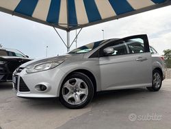 Grigio Usata 2013 Ford Focus Station wagon | 7490 € (Molto cara)